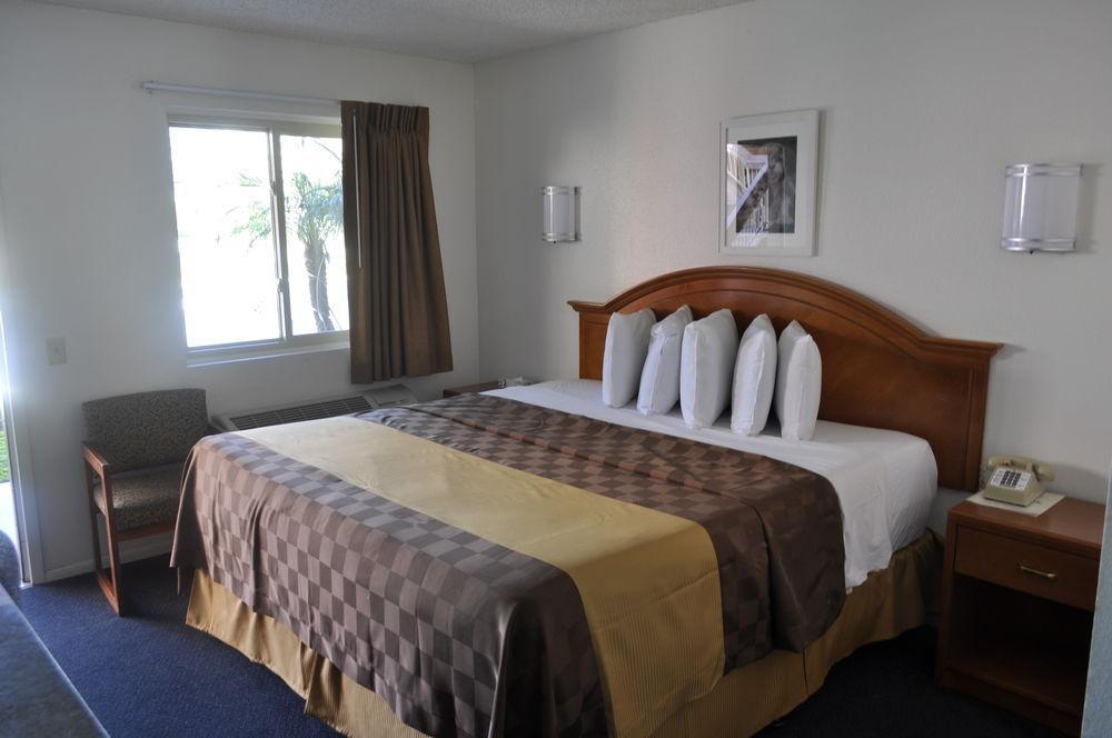 Pacific Inn Motel Вентура Экстерьер фото