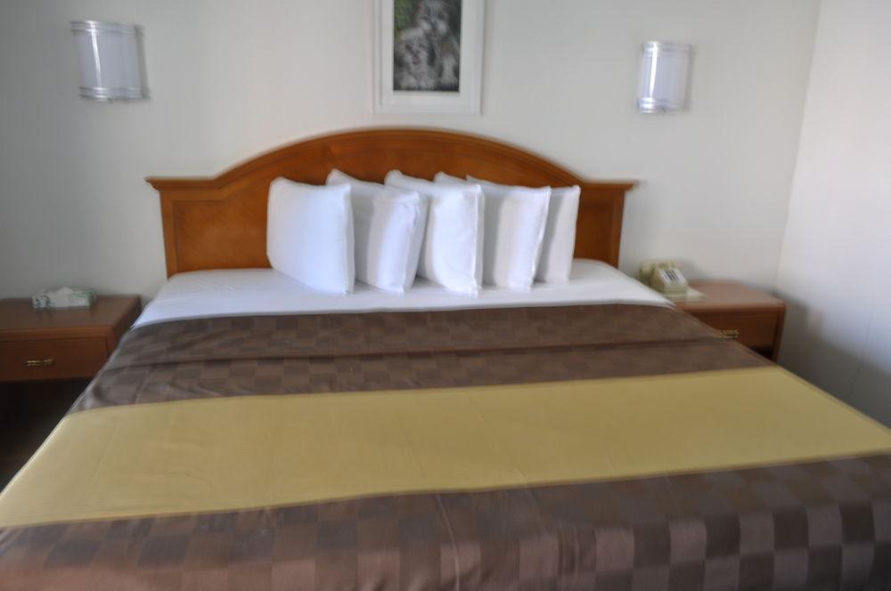 Pacific Inn Motel Вентура Экстерьер фото