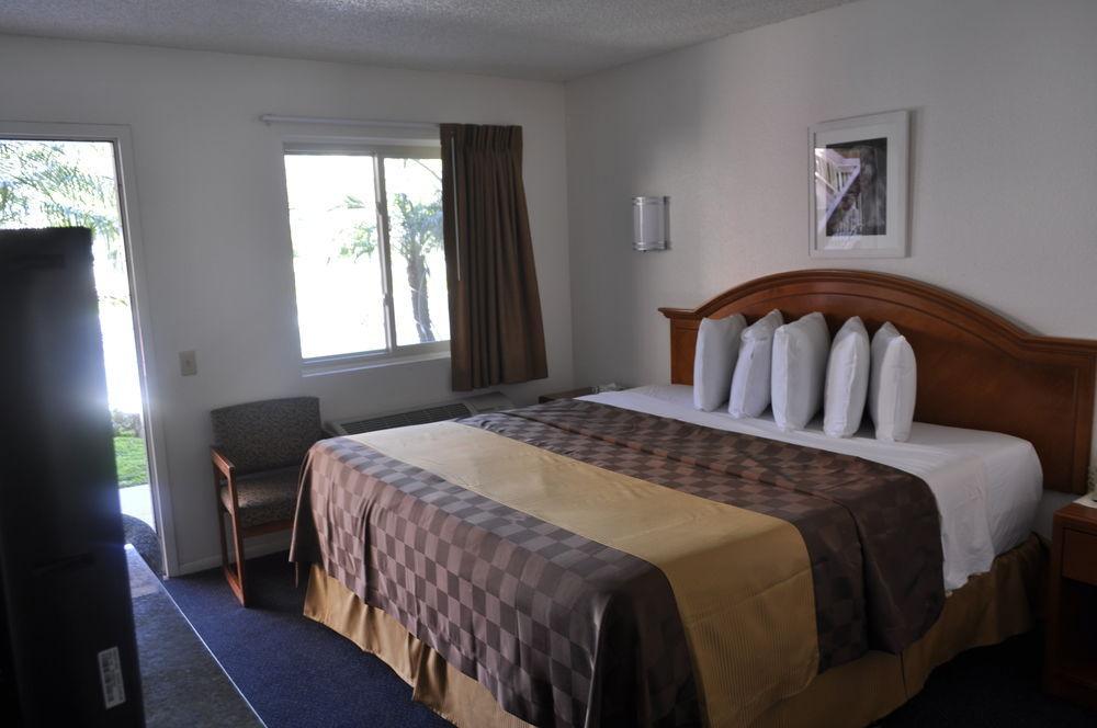 Pacific Inn Motel Вентура Экстерьер фото
