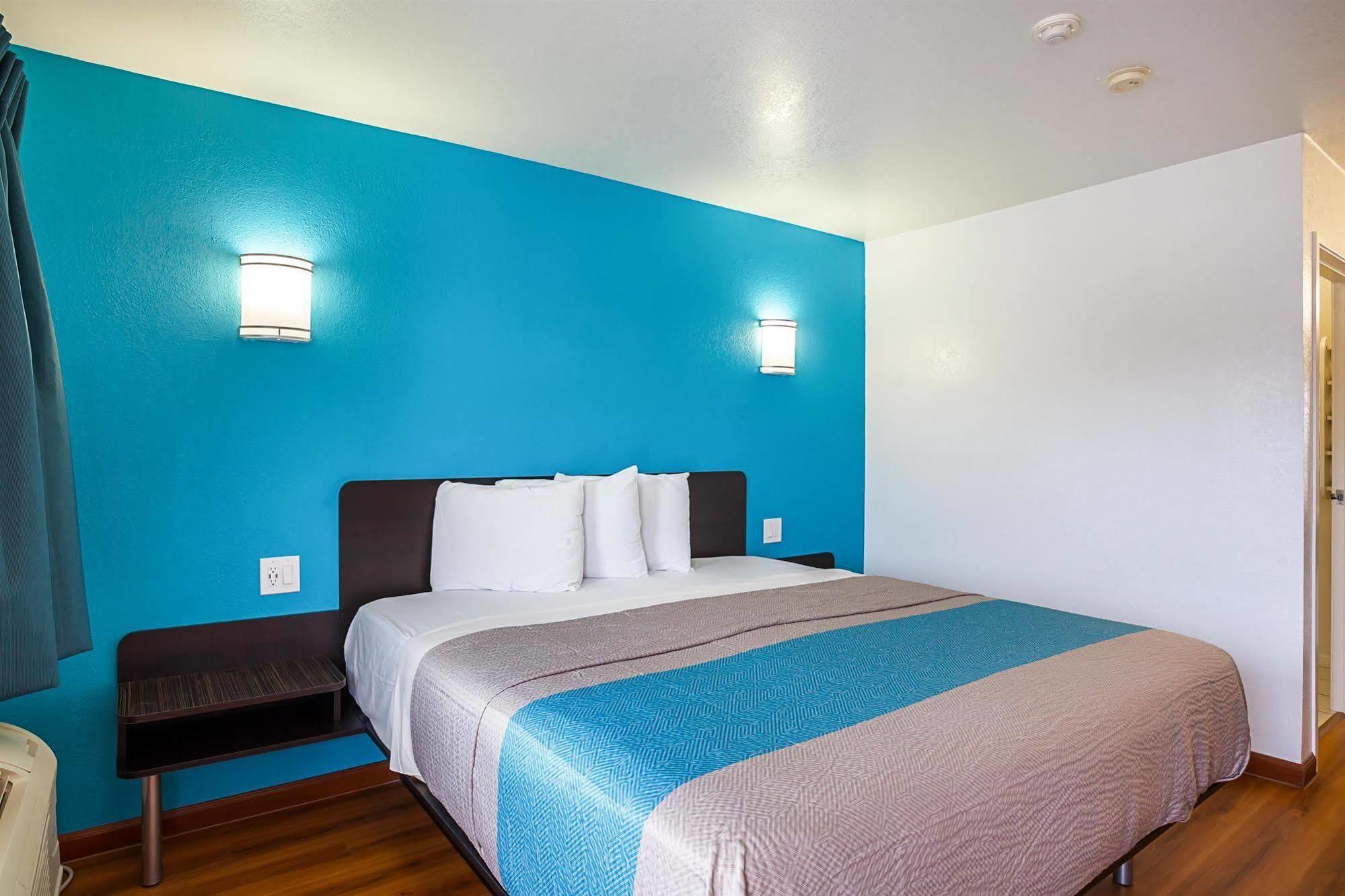 Pacific Inn Motel Вентура Экстерьер фото